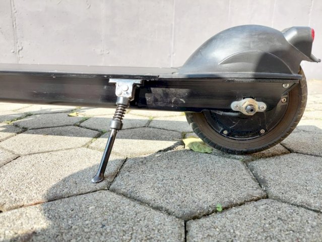 Električni romobil - samo 230km + dijelovi