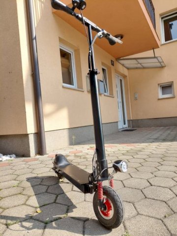 Električni romobil - samo 230km + dijelovi
