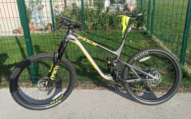 FUJI AURIC 1,3.XL.full suspension