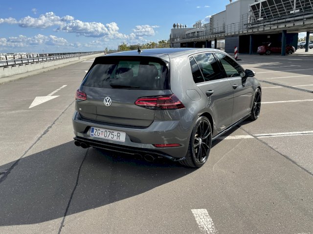 GOLF VII R 2.0 DSG REDIZAJN •VIRTUAL •KEYLESS