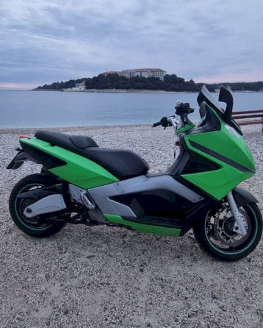 Gilera GP800 839 cm3, 2008 god.