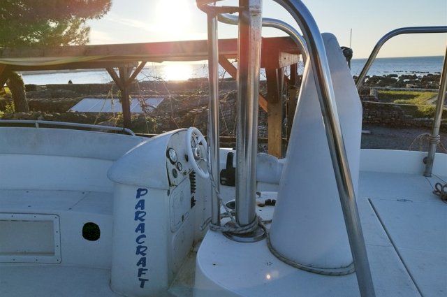 Gliser za vuču padobrana, parasailing