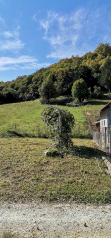 Građevinsko zemljište, pored rijeke Korane, 200