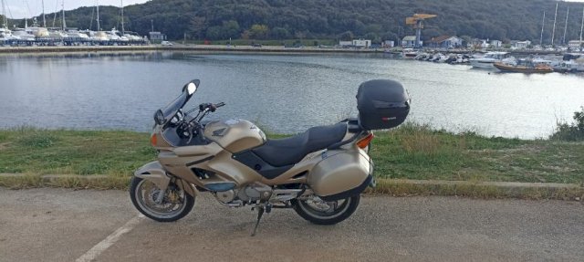 Honda Deauville NT 650, 2004 god.