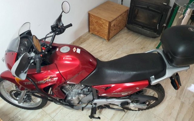 Honda Transalp 650 cm3, 2000 god.