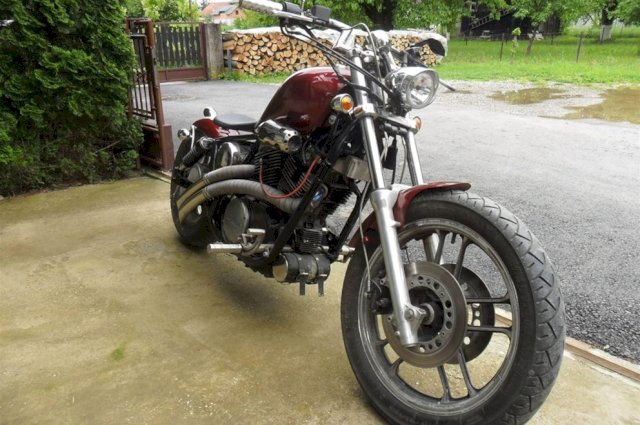 Honda VT 700