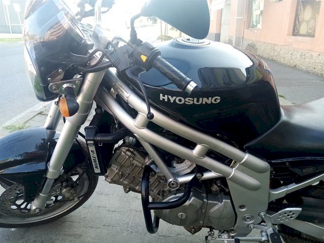 Hyosung 650 - mjenjam za golf IV