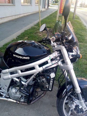 Hyosung 650 - mjenjam za golf IV