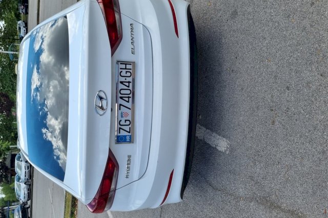 Hyundai Elantra 1.6 cdti