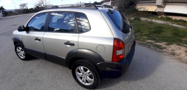 Hyundai Tucson 2,0 - ODLIČAN !!!