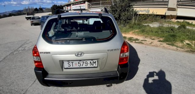 Hyundai Tucson 2,0 - ODLIČAN !!!
