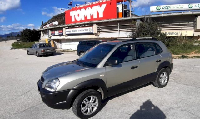 Hyundai Tucson 2,0 - ODLIČAN !!!