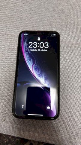 IPHONE 10R 128gb *96% ZDRAVLJE BATERIJE*