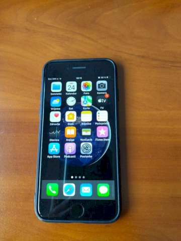IPhone 7 128gb i IPhoneSE 16gb