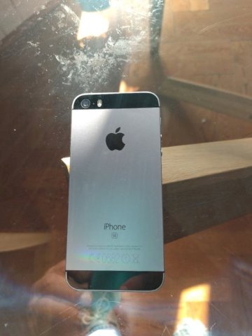 IPhone 7 128gb i IPhoneSE 16gb