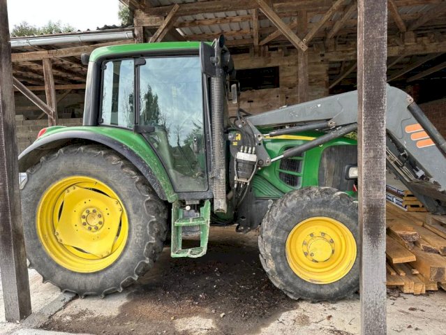 John Deere 6330