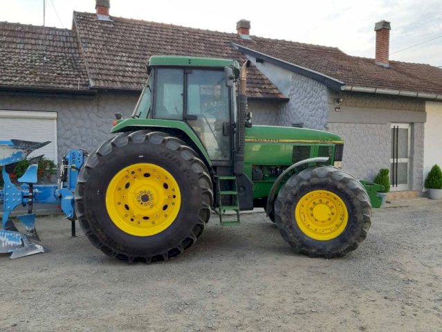 John Deere 7600