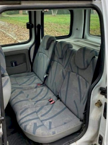 KANGOO ODLIČAN SAMO 25OOOO km