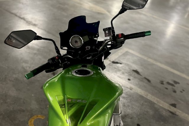 KAWASAKI Z750 ABS