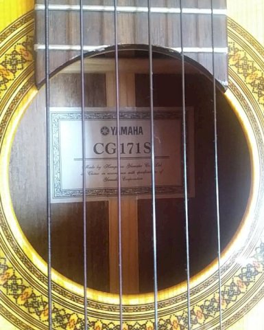 KLASIČNA GITARA ***YAMAHA CG 171 S***