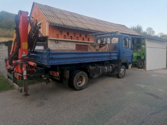Kamion Mercedes 817K+dizalica- kran palfinger 520
