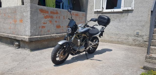 Kawasaki Er6 650 cm3, 2007 god.