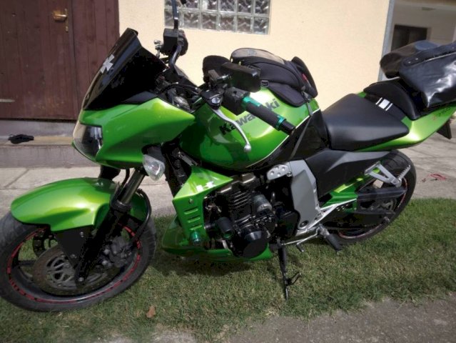 Kawasaki Z750 750 cm3, 2006 god.