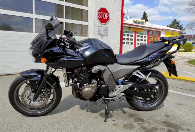 Kawasaki Z 750 s 748 cm3, 2005 god.