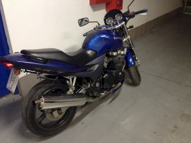Kawasaki ZR7 2002 godina, 2002 god.