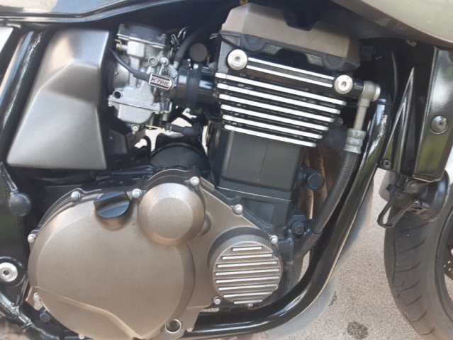 Kawasaki ZRX 1200s, 2003 god.
