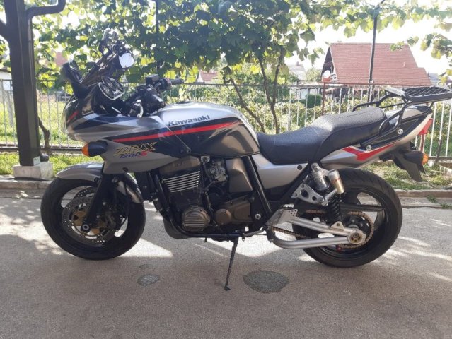Kawasaki ZRX 1200s, 2003 god.