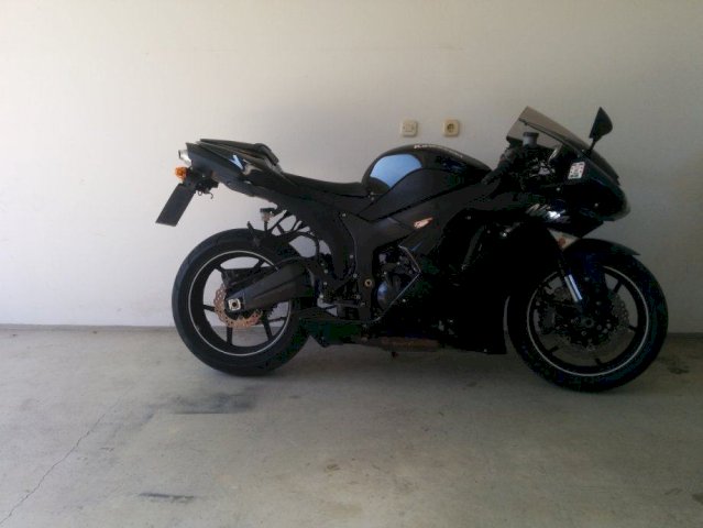 Kawasaki Zx6r 600 cm3, 2008 god.