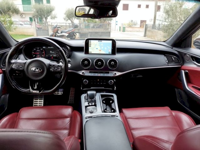 Kia Stinger 2,2 CRDI GT-LINE 2WD