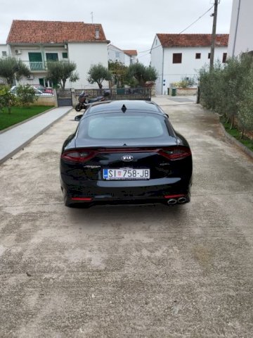 Kia Stinger 2,2 CRDI GT-LINE 2WD
