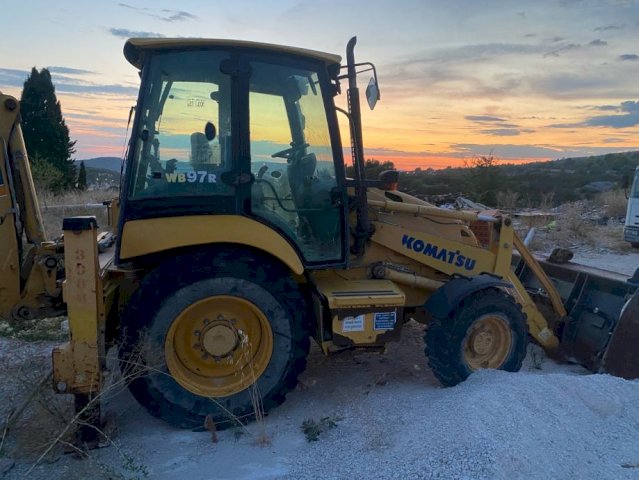 Komatsu WB97R 2008. God.