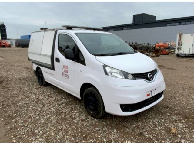 Kombi kiper 2016 Nissan NV200 Hyster 5T, 2016 god