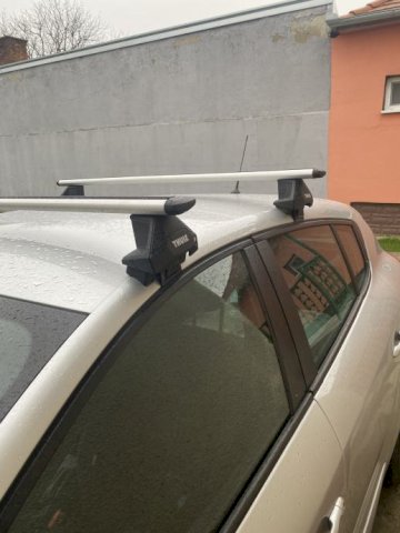 Krovni nosači i krovna kutija original Thule