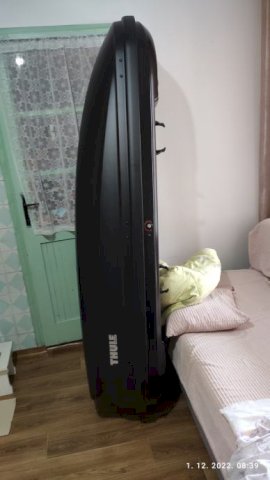 Krovni nosači i krovna kutija original Thule