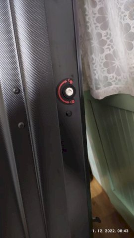 Krovni nosači i krovna kutija original Thule