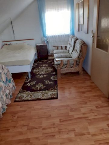 Kuća 75 m2 i 1288 m2 građevinsko zemljište