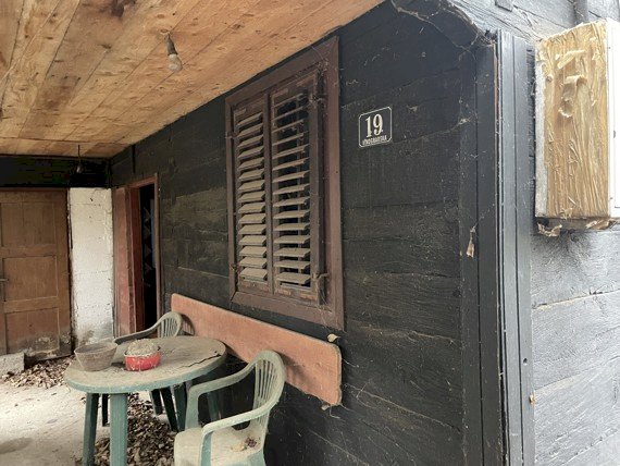 Kuća Od Hrastovine, Otporna Na Potrese, Ekološk
