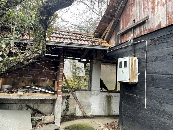 Kuća Od Hrastovine, Otporna Na Potrese, Ekološk