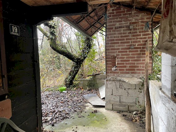 Kuća Od Hrastovine, Otporna Na Potrese, Ekološk