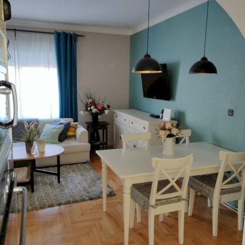 Kuća: Zagreb (Kruge), 220.00 m2 (prodaja)