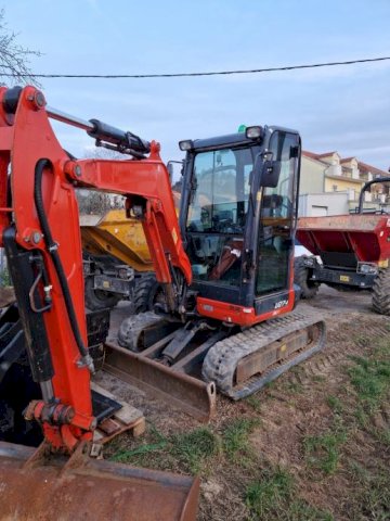 Kubota U27-4