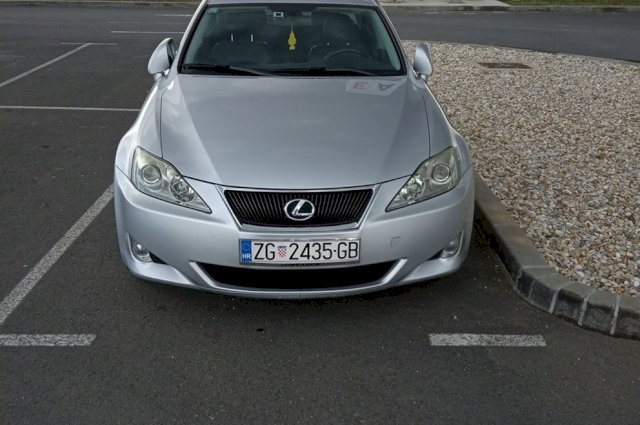 Lexus IS 2.2 d