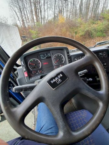 MAN TGA 33,410 Kiper + kran, 2004 god.