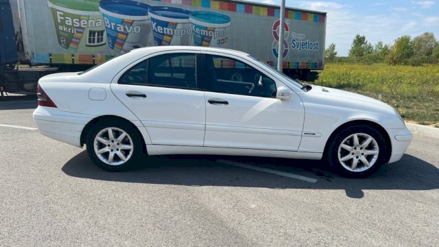 MERCEDES C 270 CDI - 2 VLASNIK - TOP STANJE -