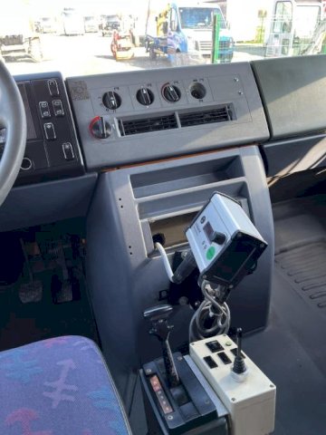 MERCEDES VARIO 614D, 2002 god.