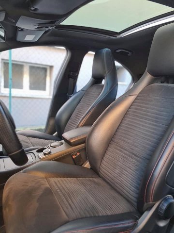 MERCEDES-BENZ CLA 220D AMG
